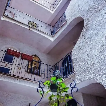 아파트 Storico Palazzo Di Con Abbonamento Auto *