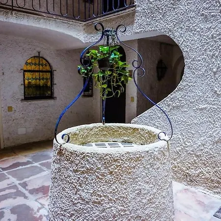 Storico Palazzo Di Con Abbonamento Auto * 가에타
